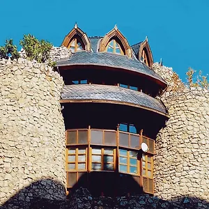 apt-deluxe-swan-stone-castle.inbudapesthotels.com/