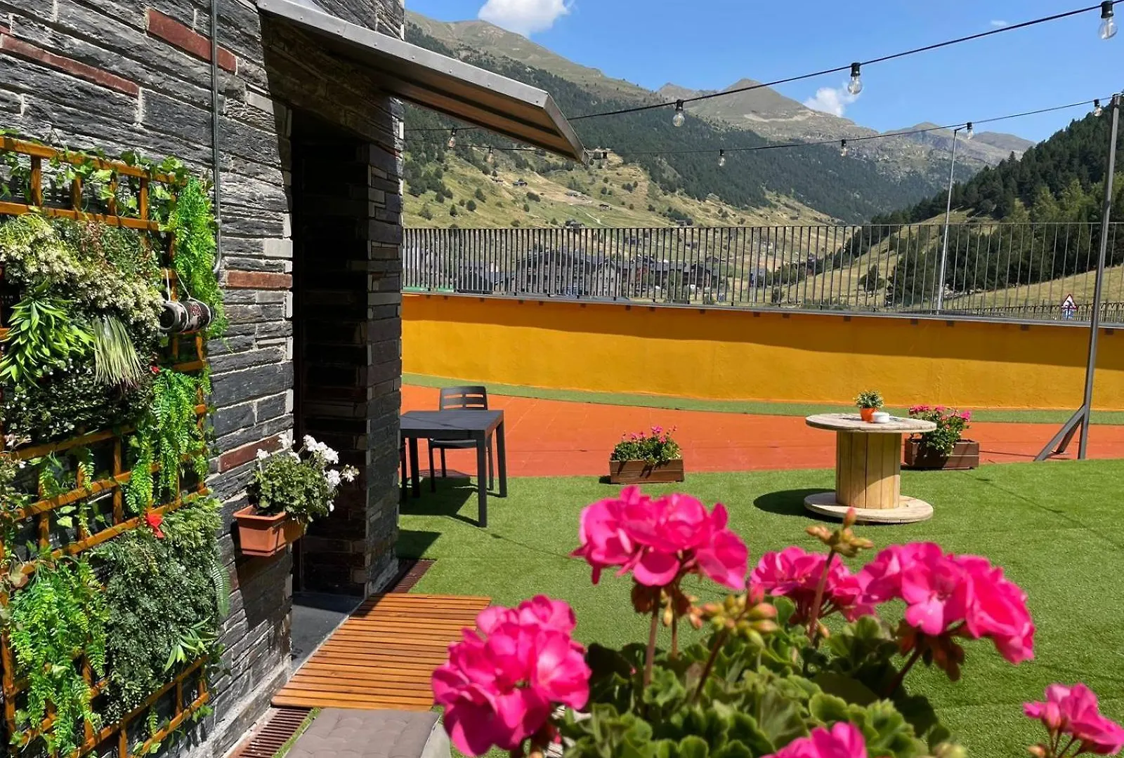 Wuau! Hotel Galanthus & Spa Canillo 4*,  Andorra